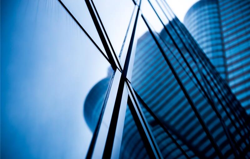 Short-Term Bonds Widen the Gap Against Money Market